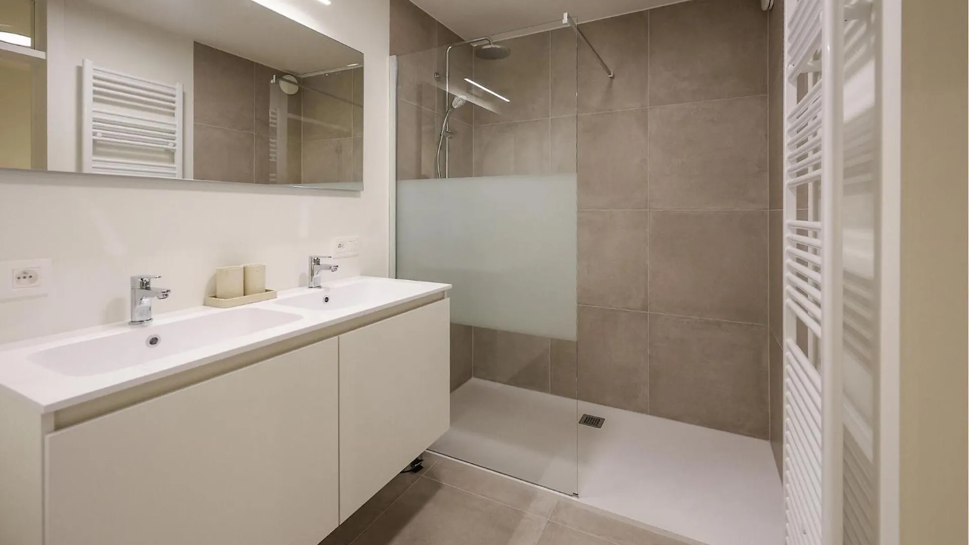 Lovely Apartment In Oostende With Wifi
